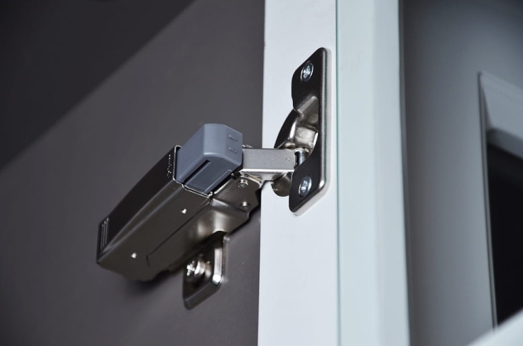 BLUM Spowalniacz do drzwi (ciche domykanie)