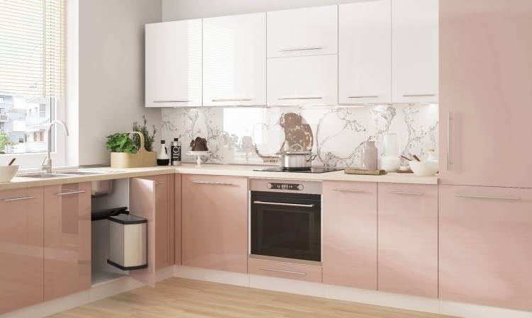 fronty lakierowane w połysku w kolorze ICA 0151 oraz LP 151P.