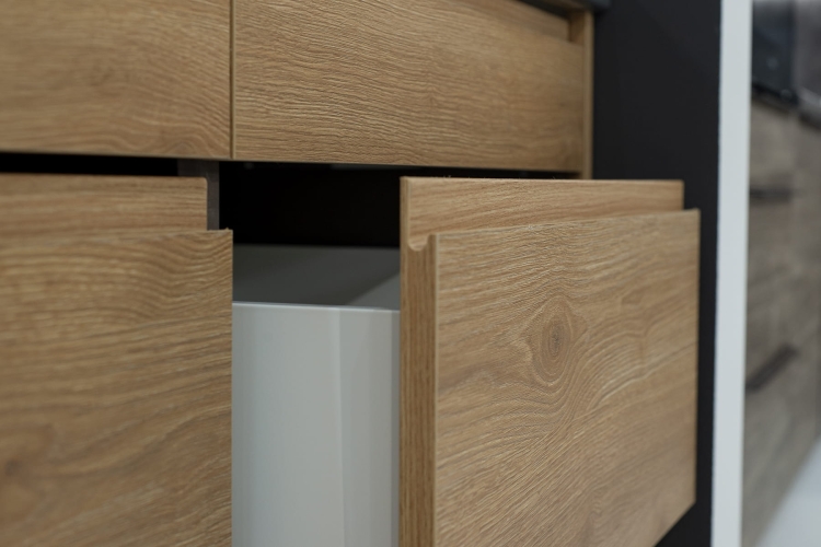 Front z podchwytem w kuchni Barcelona